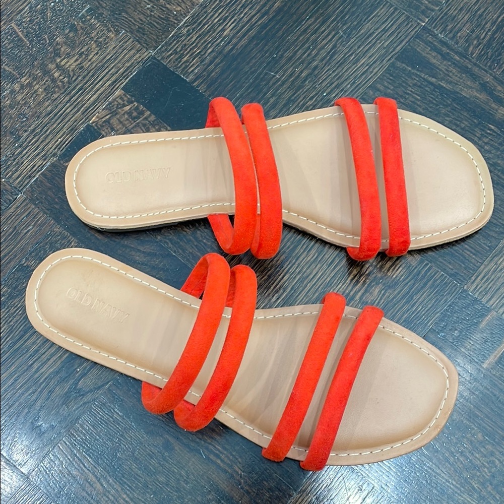 Old Navy strappy flat sandals